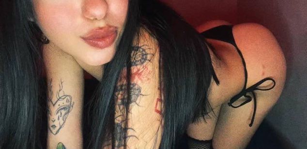 Model - Bad.Dixxxe Dominant