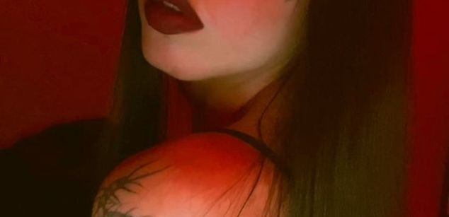 Model - Bad.Dixxxe Dominant