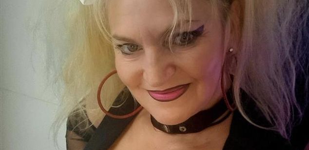 Model - LeilaHot69 squirt