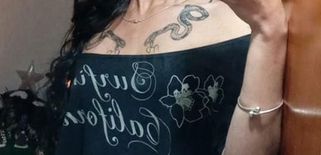 Model - Bella_Poison heels