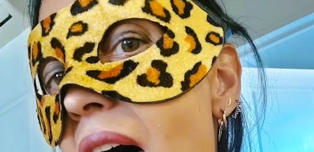 Model - Shaitan latina