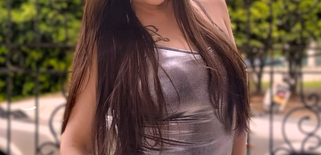 Model - Melissa Adams joi