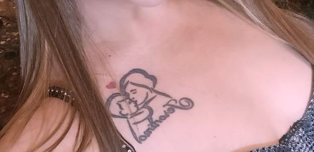 Model - Melissa Adams joi