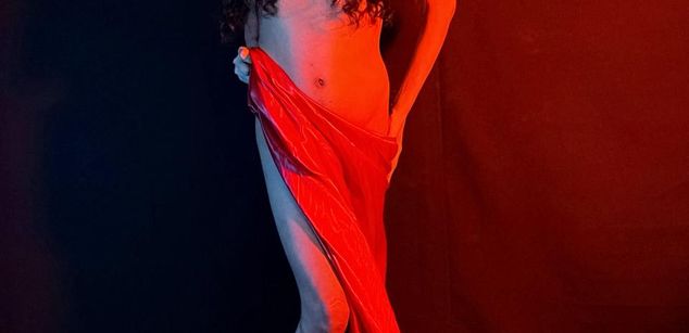 Model - Agatha domination