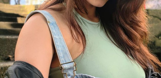 Model - Ckatterine_Ckatt pantyhose