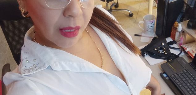 Model - Kasandra Hale pantyhose