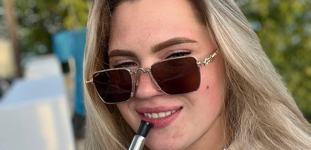 Model - ElseaBloom bdsm