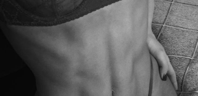 Model - Vivian Evans joi