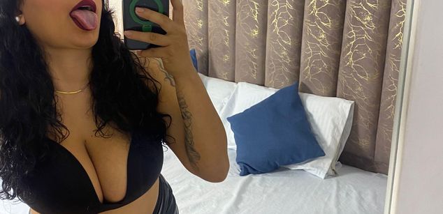 Model - Ambar SM bigboobs