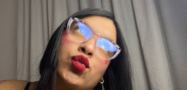 Model - Ambar SM bigboobs