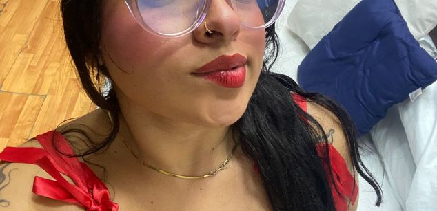 Model - Ambar SM bigboobs