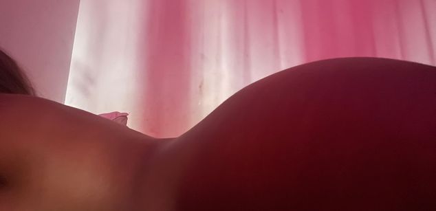 Model - VaiolettMoonUwU ebony