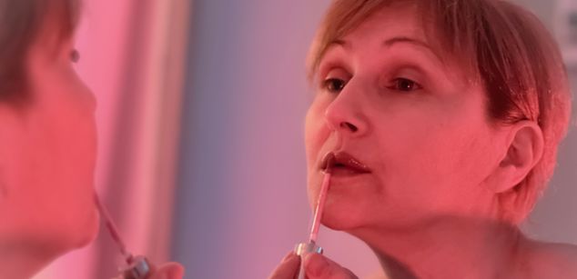 Model - Paris Beautiful dildo