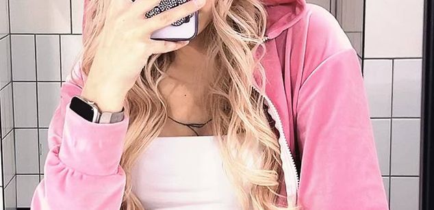 Model - Lina Lirian dirtytalk