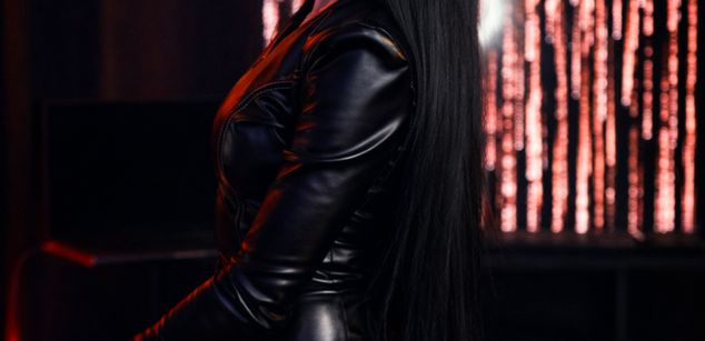 Model - Empress Akira boots