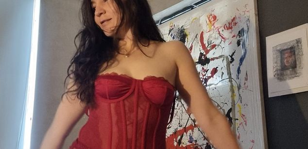 Model - EVA X squirt