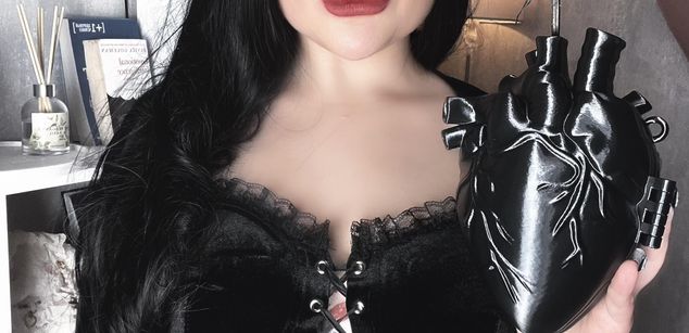 Model - Wounded_Goddess BDSM