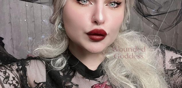 Model - Wounded_Goddess Dominatrix