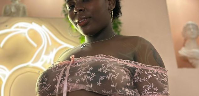 Model - Nany Moreno BBW