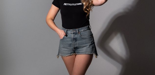 Model - JessKiss milf