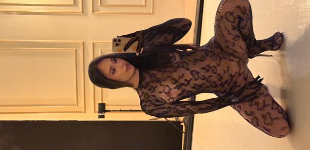 Model - Miakross bigboobs