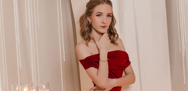 Model - EvaFrances sph