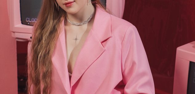 Model - StellaDean feet