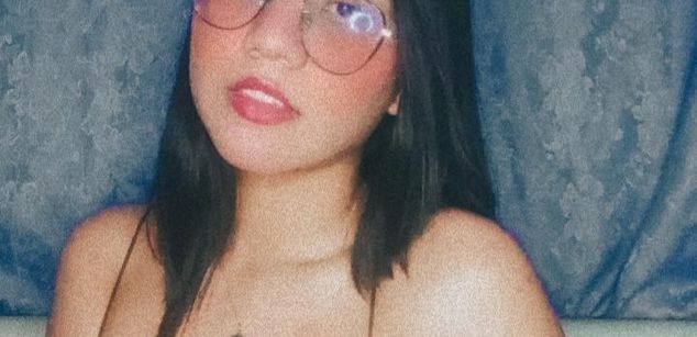 Model - Lola Gibson SQUIRT