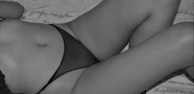 Model - Lola Gibson LATINA