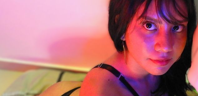 Model - Lola Gibson LATINA