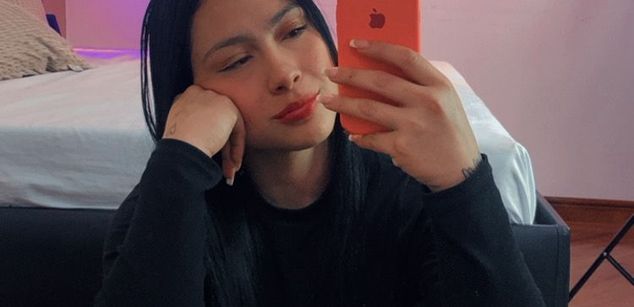 Model - Cata scott bigass