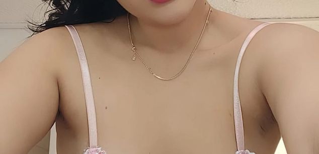 Model - Katy Elliot pussy