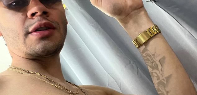 Model - Ryan695 smoke