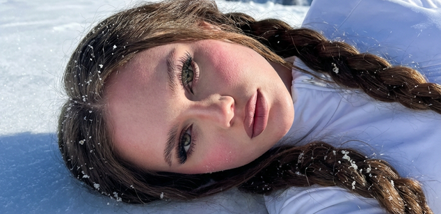 Model - Emeralda teen