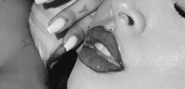 Model - VALENTINA BIGTITS