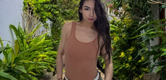 Model - KatherinJohns COLOMBIA