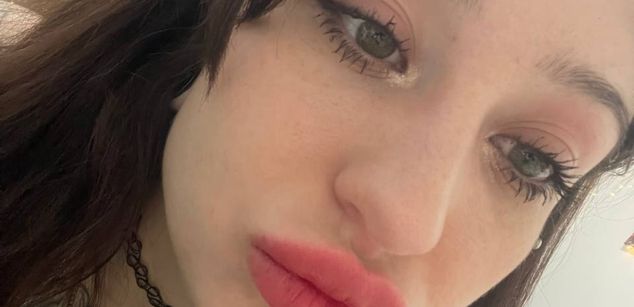 Model - wtf molly teen