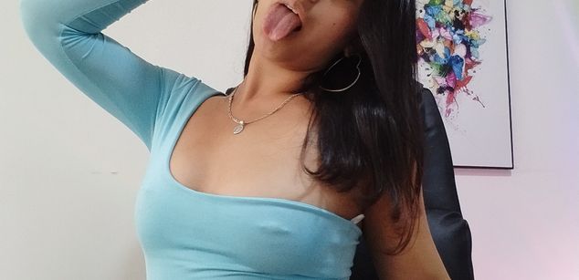 Model - NicolleRouse footfetish