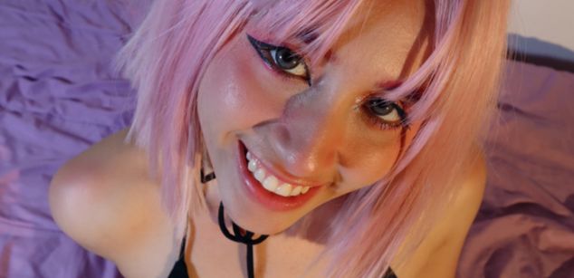 Model - AllieRousse feet