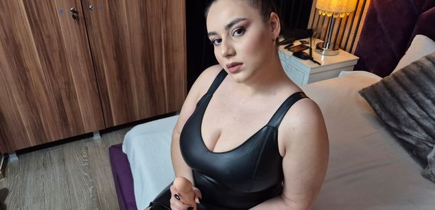 Model - RavenKathe findom