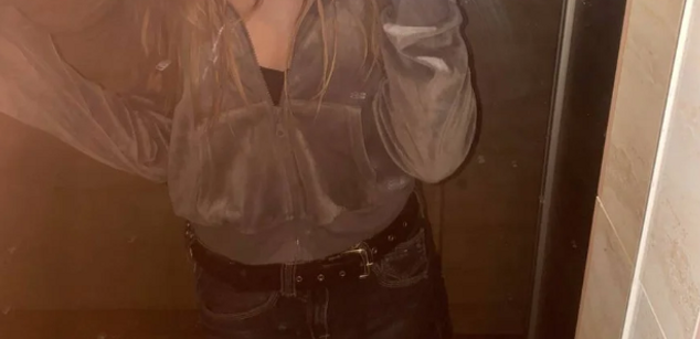 Model - LinaSisy bubblebutt