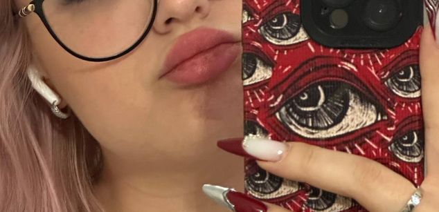 Model - KellyMoors joi