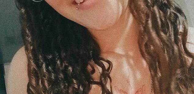 Model - RubyDevineh heels