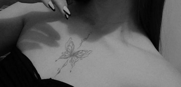 Model - RubyDevineh heels