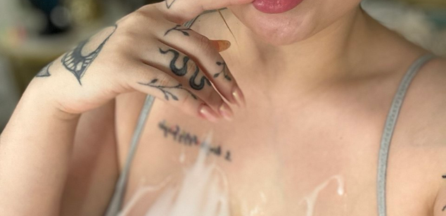 Model - KellyMoors joi