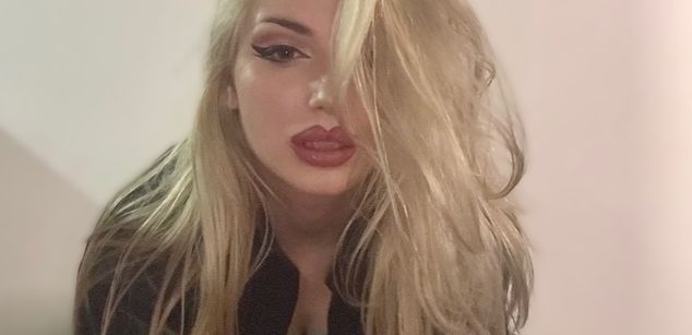 Model - Lady Alice Domination