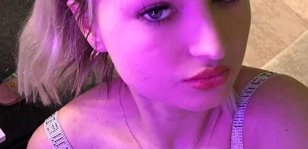 Model - Grace bigass