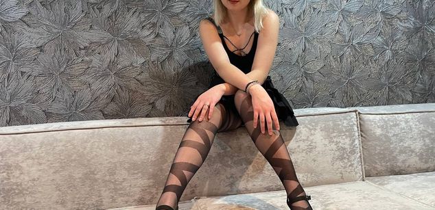 Model - Grace bigass