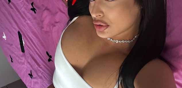 Model - Roberta Lopez squirt