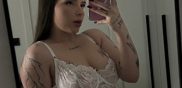 Model - Miss Angel joi